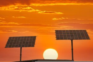 Genera electricidad con paneles solares: Descubre el proceso de conversión solar
