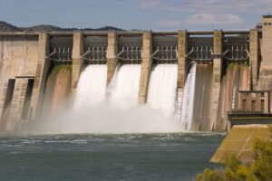 Genera energía con una central hidroeléctrica: aprovecha el poder del agua